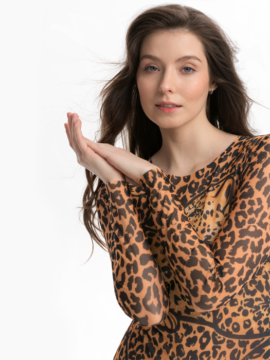 Слитный купальник с рукавом Rodasoleil "Leo Gold" 