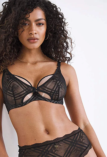 Бюстгальтер с мягкой чашкой Freya Fatale High Apex (Noir)